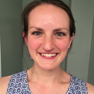Meet your Posher, Caitlin